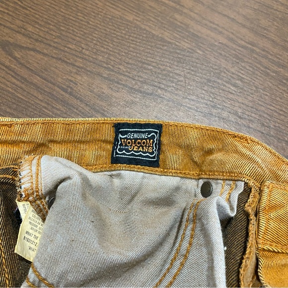 Volcom sz 7 “what the twill” high waited shorts. Mustard color,perfect condition - Picture 8 of 12